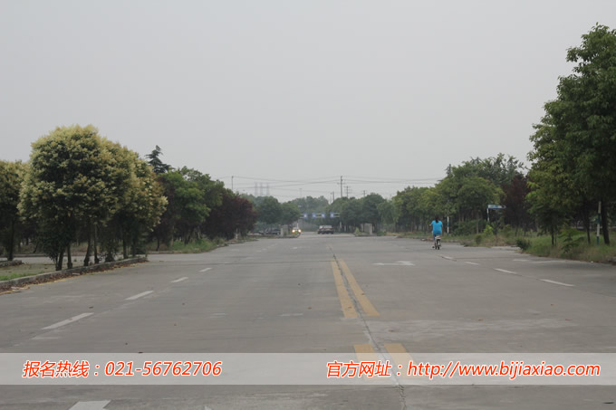 锦隆驾校科目三路考会车技巧